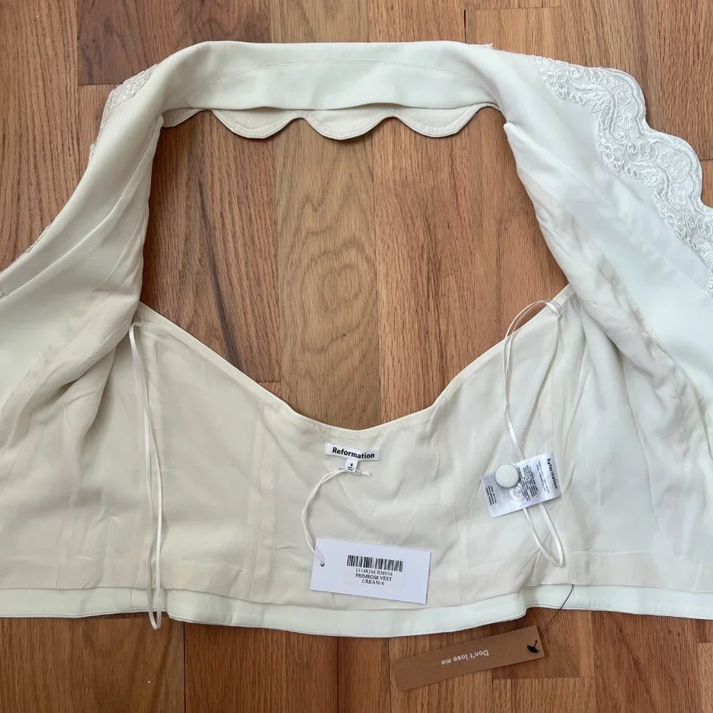 NWT - reformation - primrose vest in cream - size 6 - Picture 3 of 7